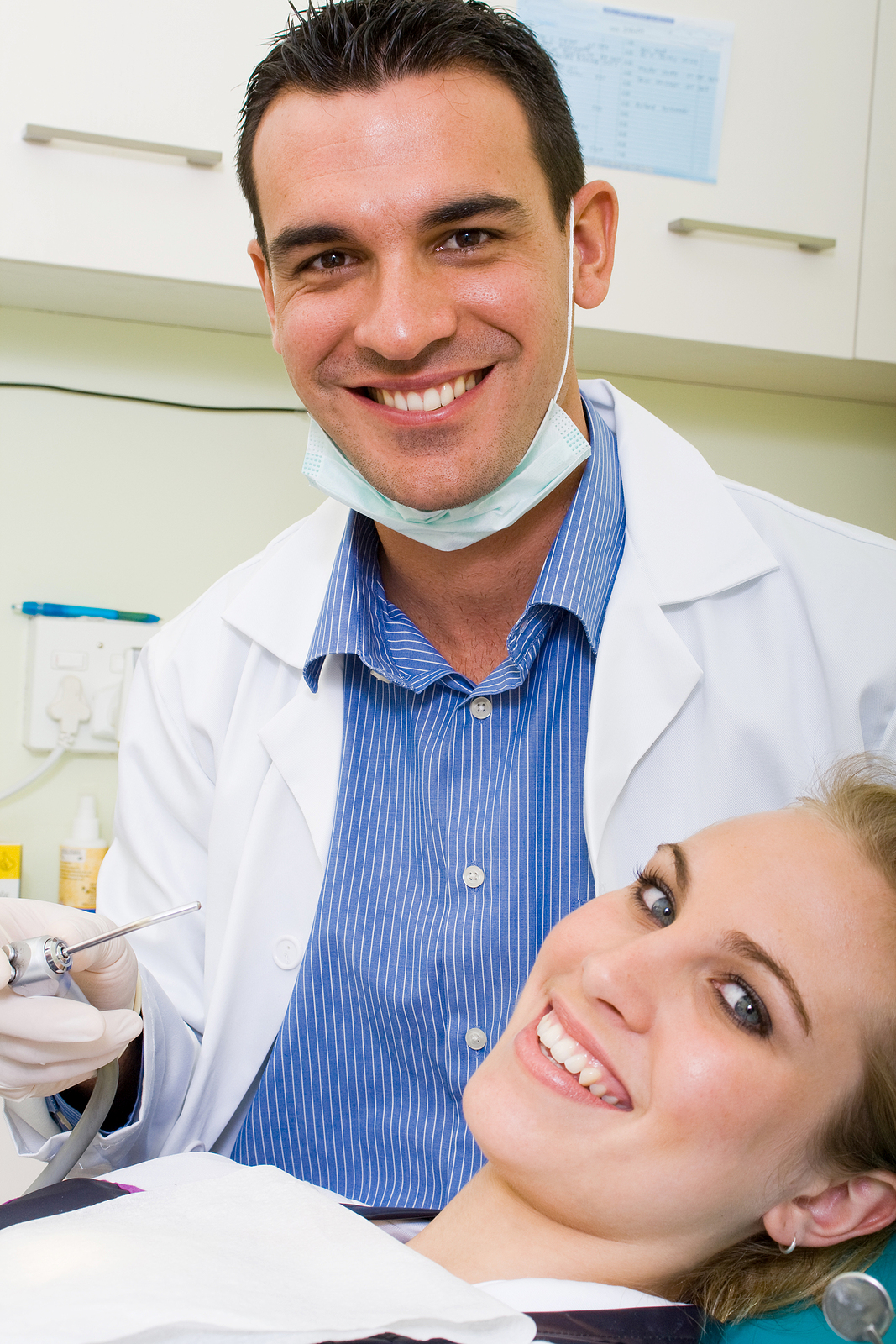 Warning Signs of Gum Disease: When to See a Periodontist